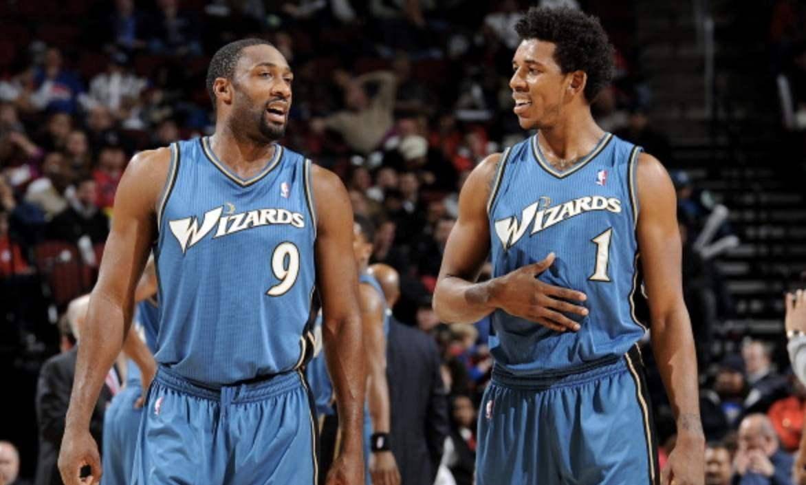 保持足够的 保持足够的